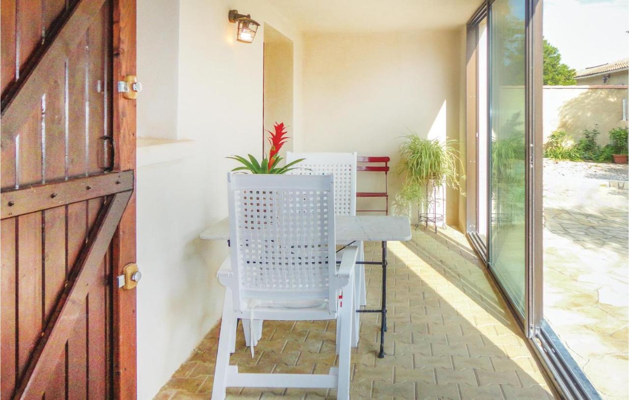 Stunning Apartment In Pignan With Kitchen Екстериор снимка